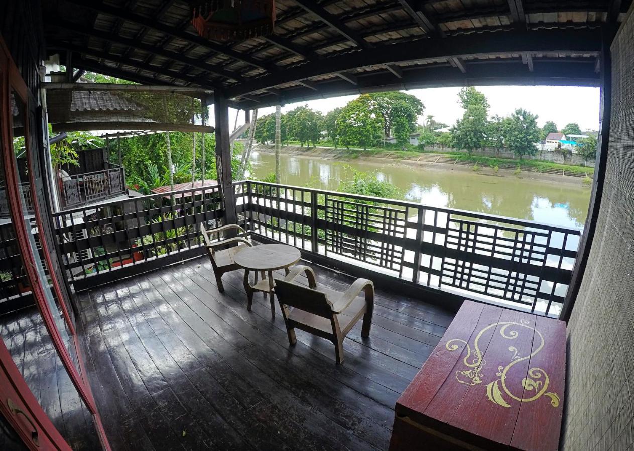 The Riverside Guest House Lampang Exterior foto