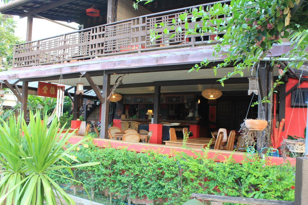 The Riverside Guest House Lampang Exterior foto