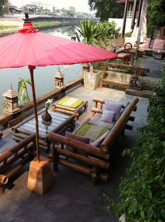 The Riverside Guest House Lampang Exterior foto